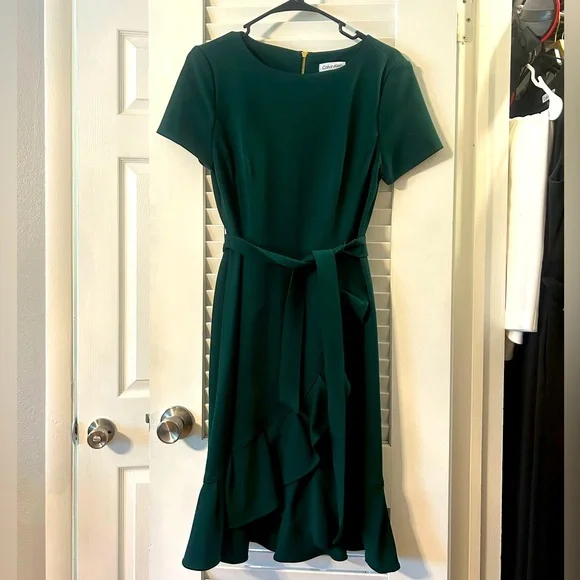 green emerald velvet dress Calvin Klein Women's Long Sleeve Sparkle Textured Knit Sheath Dress, Emerald  (6) at Amazon Women's Clothing store main image 0